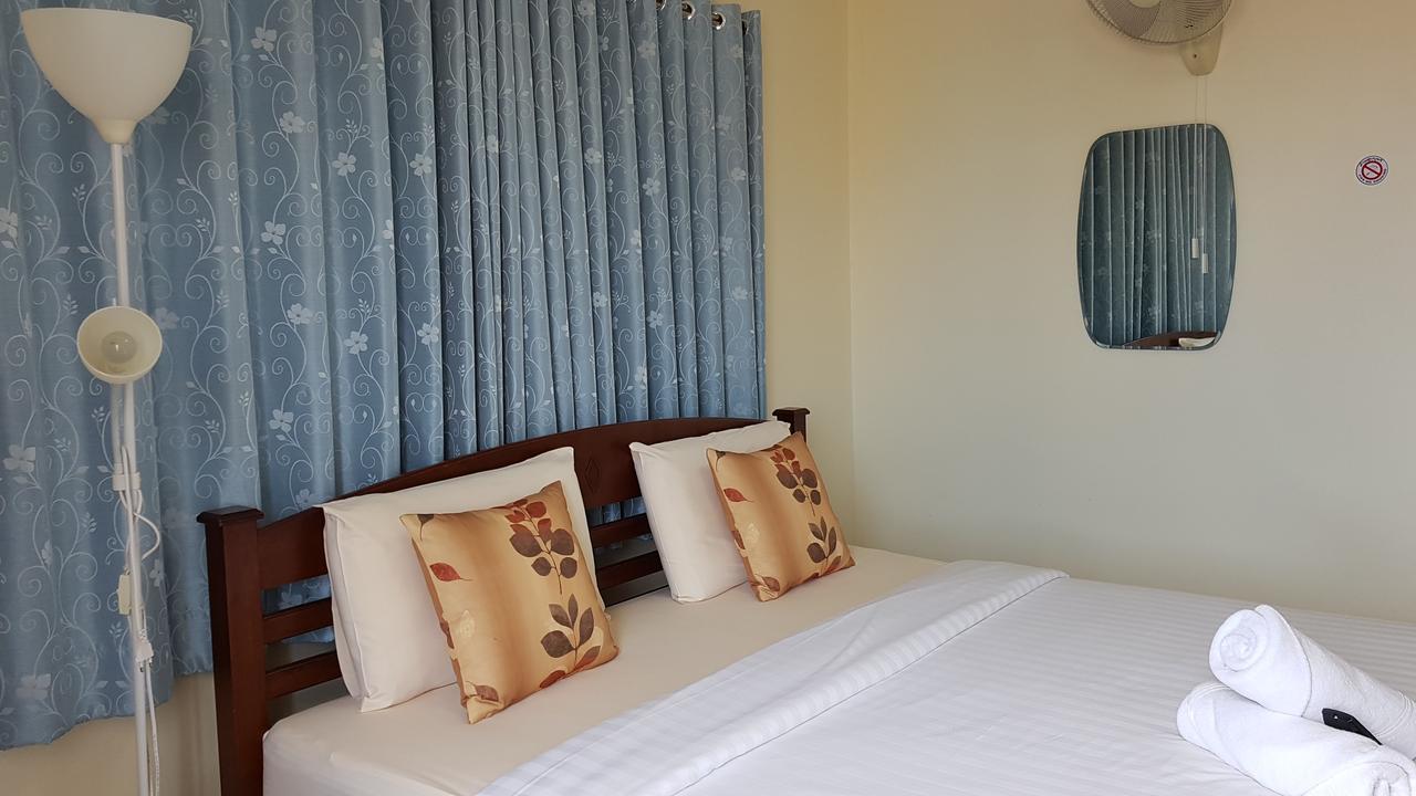 Baan Taweesuk Guest House Hua Hin Ngoại thất bức ảnh