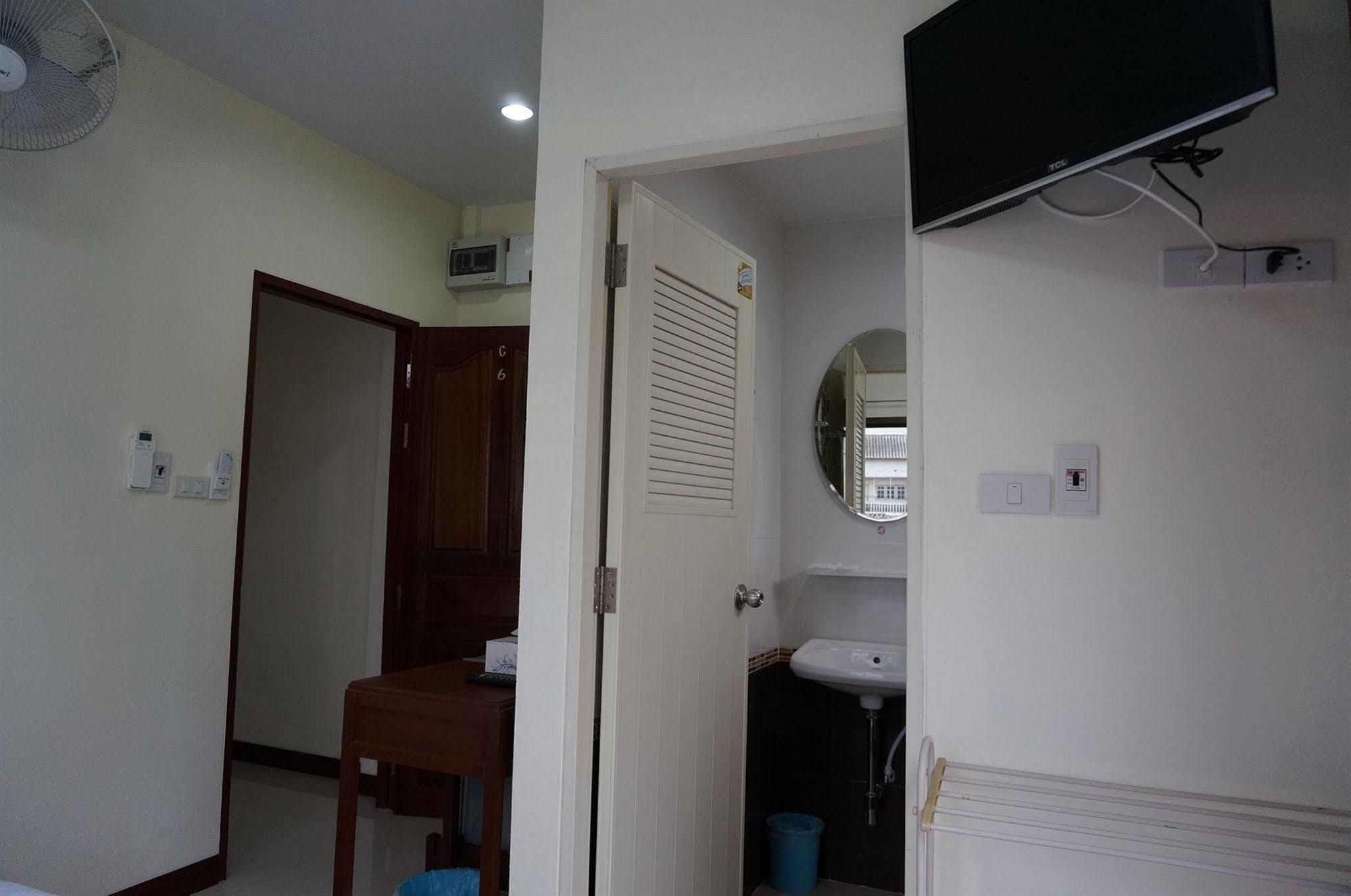 Baan Taweesuk Guest House Hua Hin Ngoại thất bức ảnh