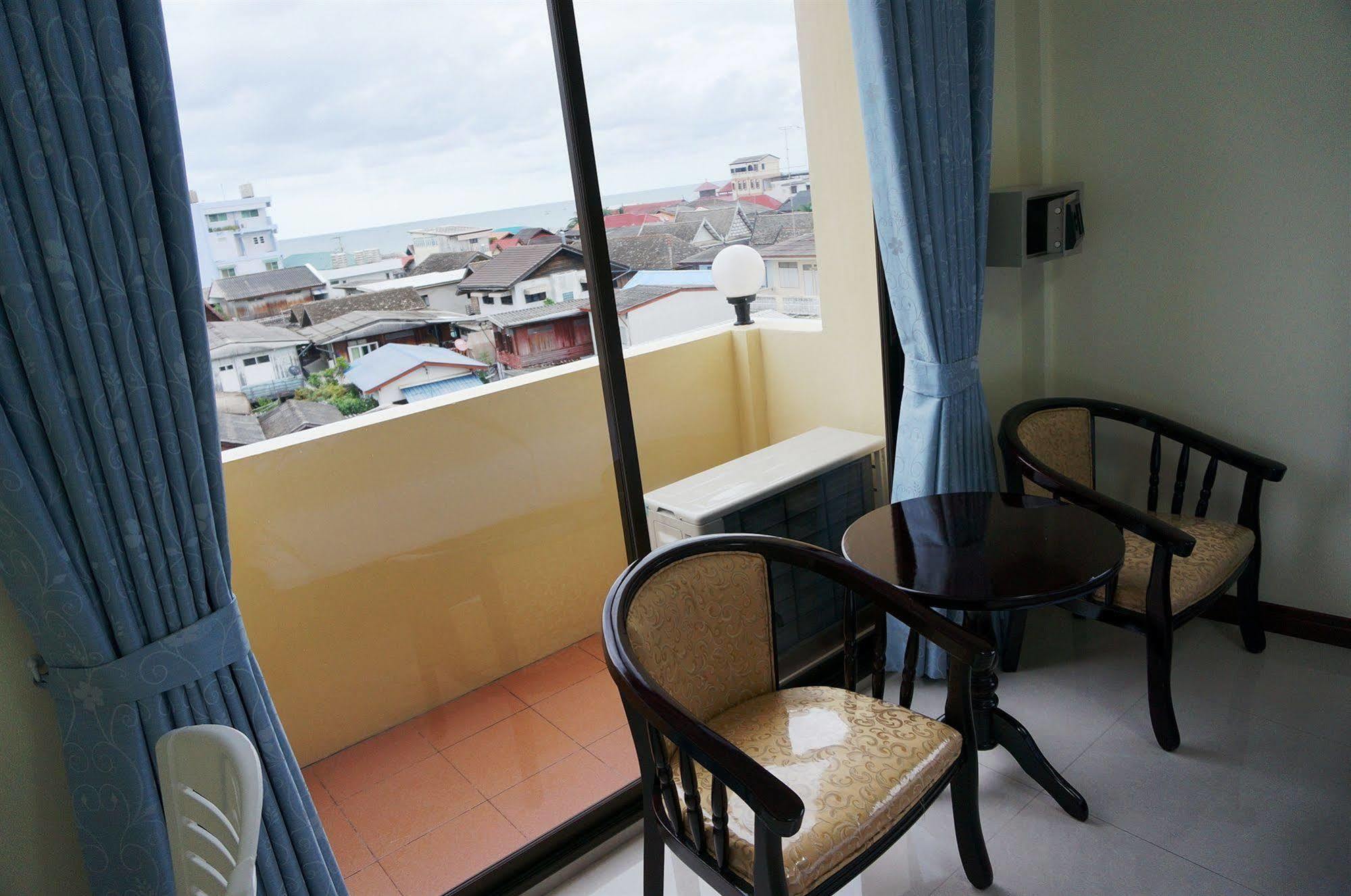 Baan Taweesuk Guest House Hua Hin Ngoại thất bức ảnh