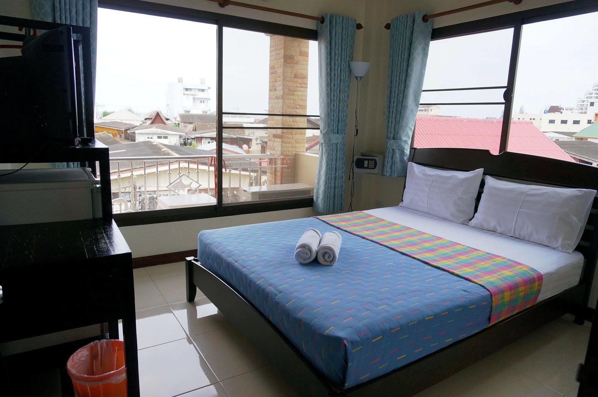 Baan Taweesuk Guest House Hua Hin Ngoại thất bức ảnh