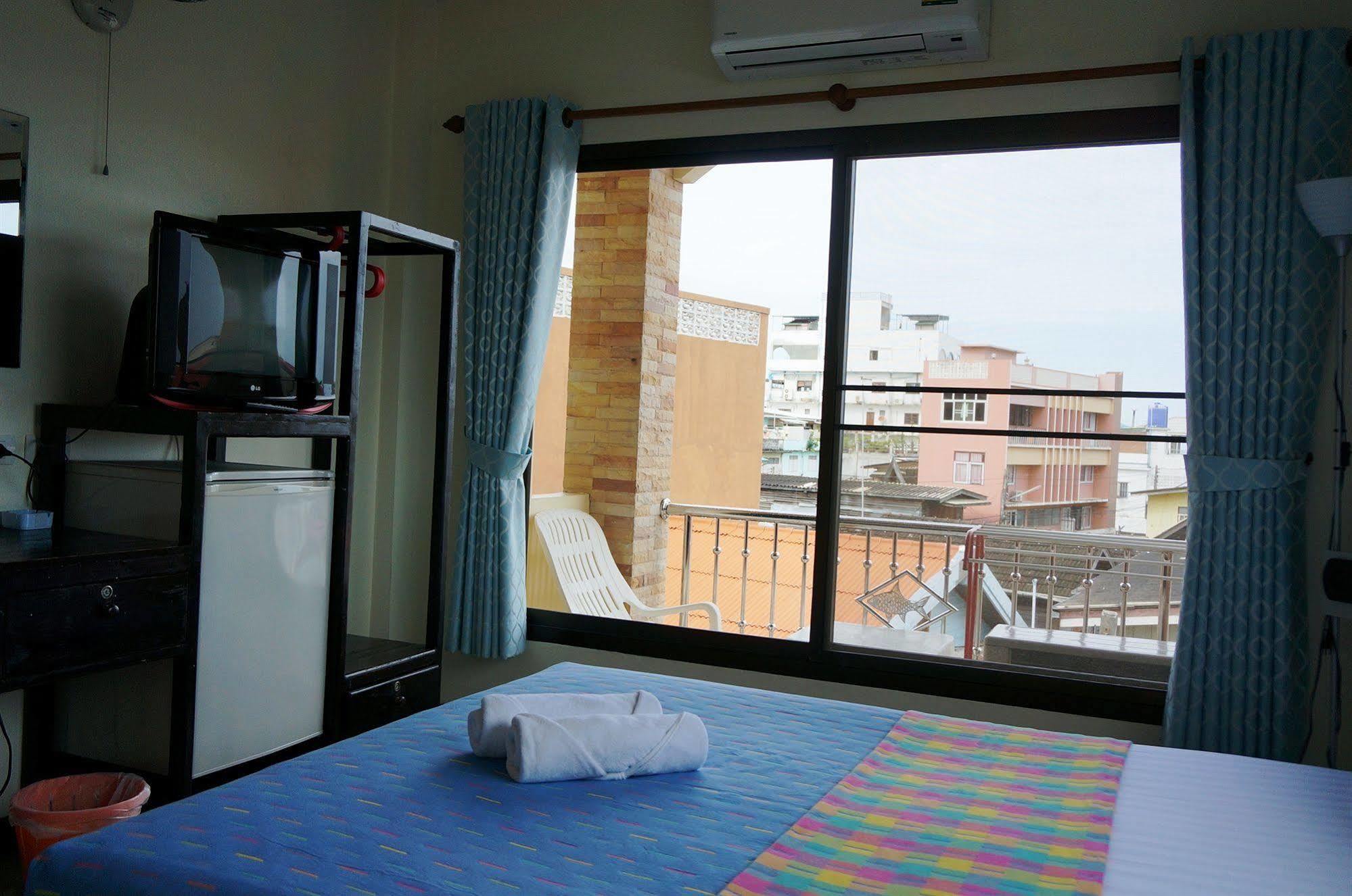 Baan Taweesuk Guest House Hua Hin Ngoại thất bức ảnh