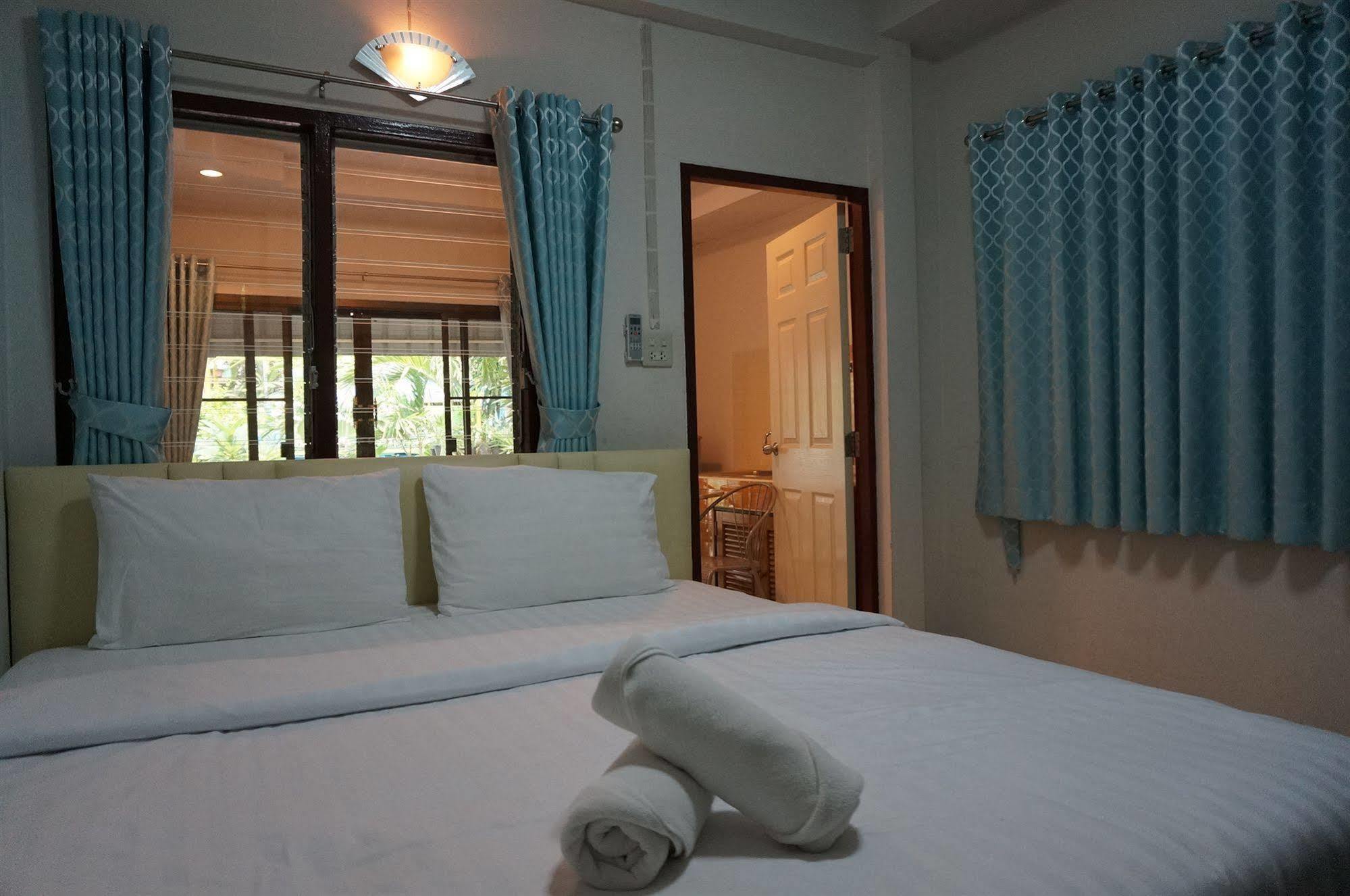 Baan Taweesuk Guest House Hua Hin Ngoại thất bức ảnh