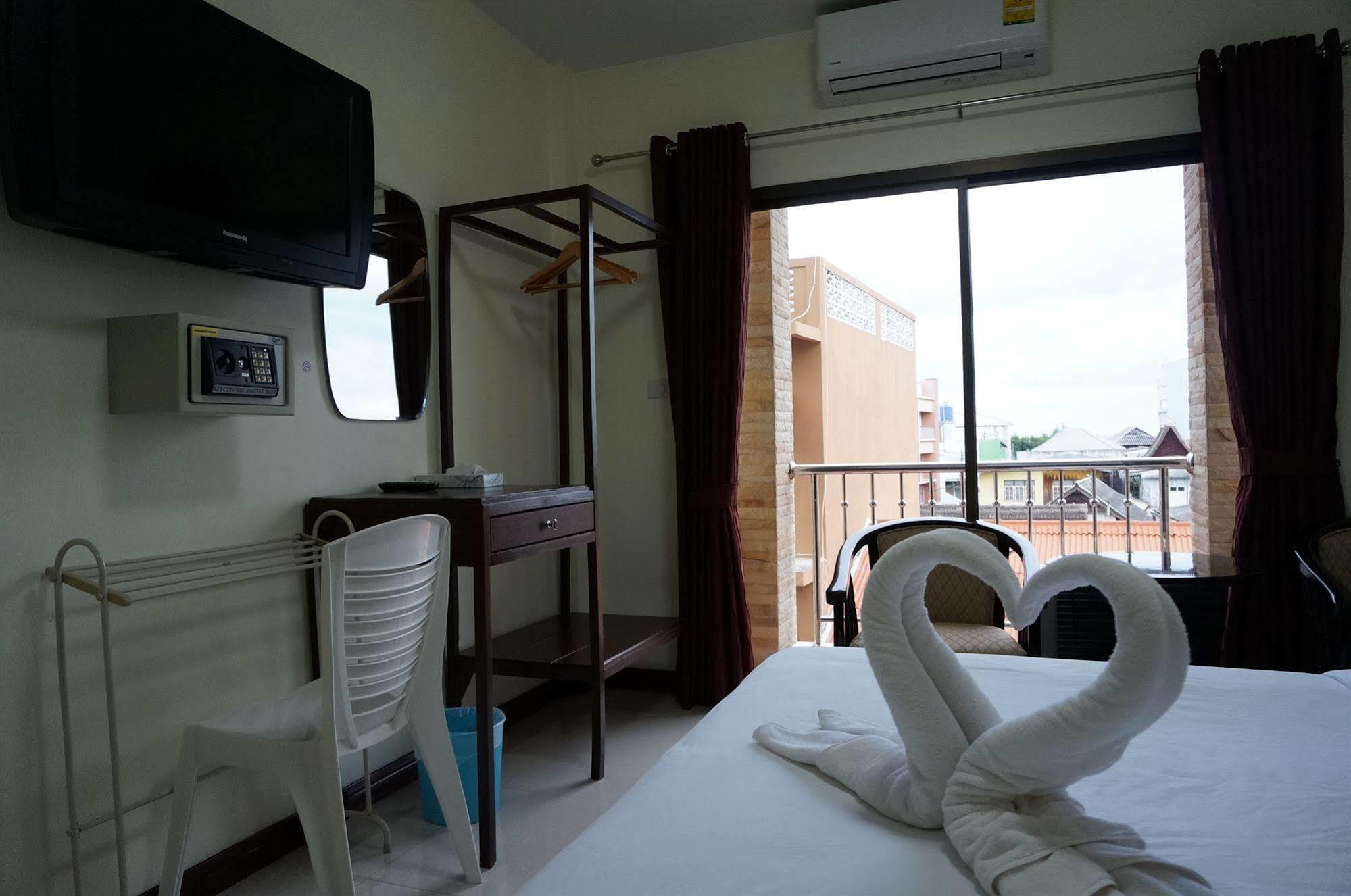 Baan Taweesuk Guest House Hua Hin Ngoại thất bức ảnh