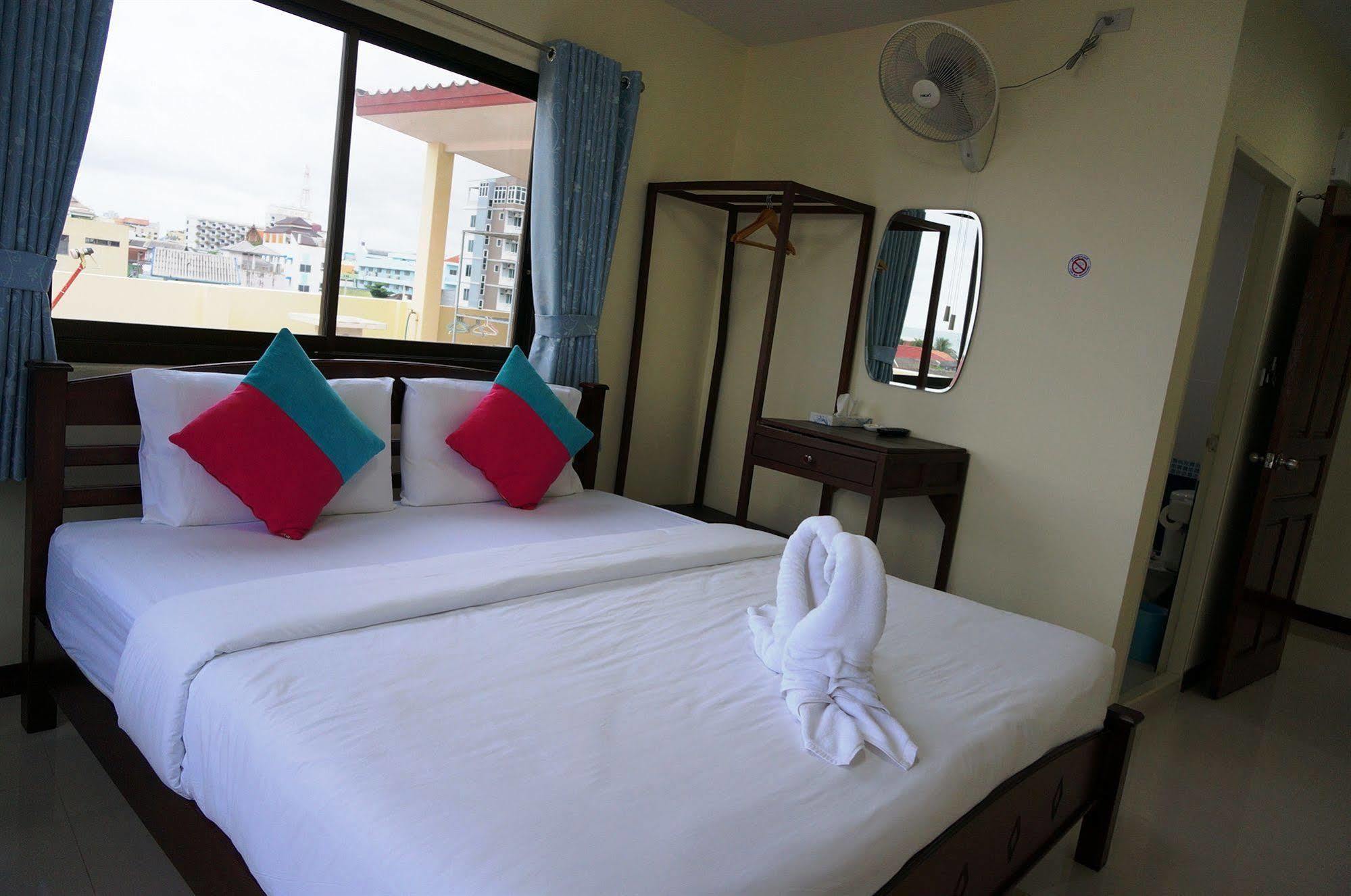 Baan Taweesuk Guest House Hua Hin Ngoại thất bức ảnh